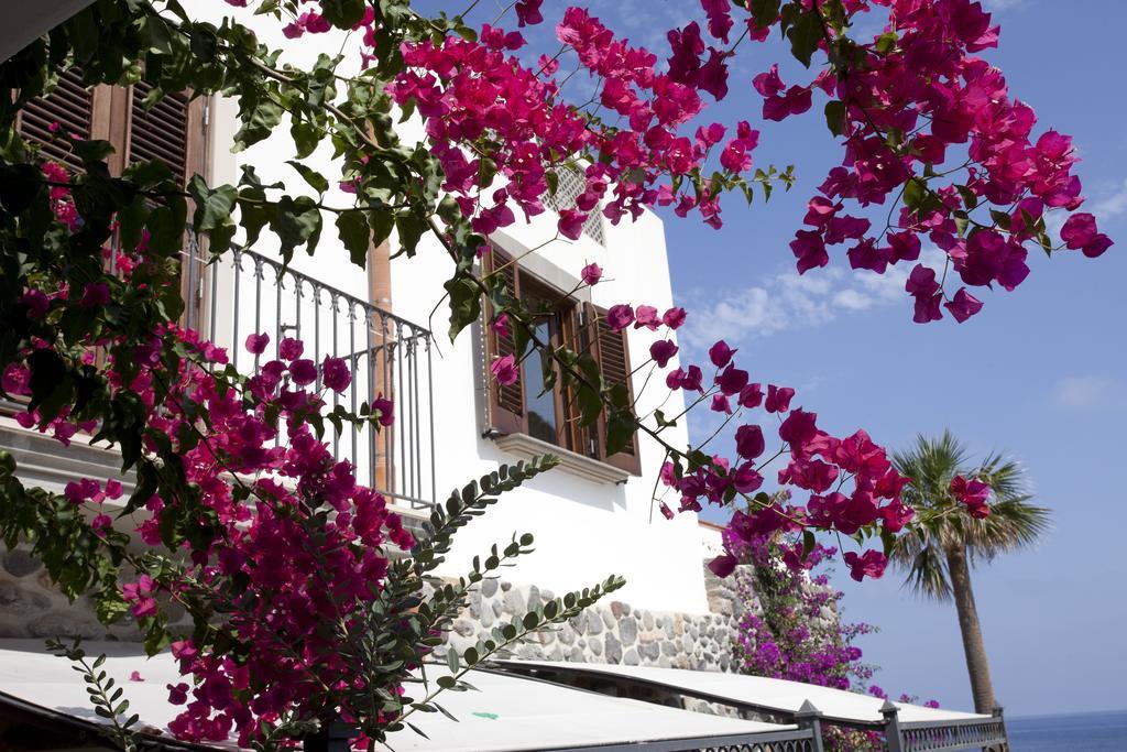 Hotel Residence Acquacalda Липари Екстериор снимка