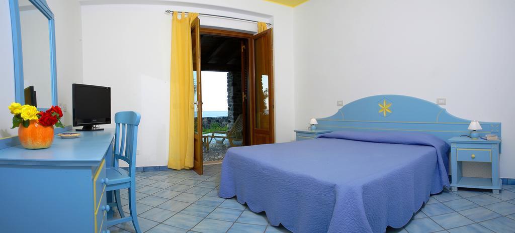 Hotel Residence Acquacalda Липари Екстериор снимка