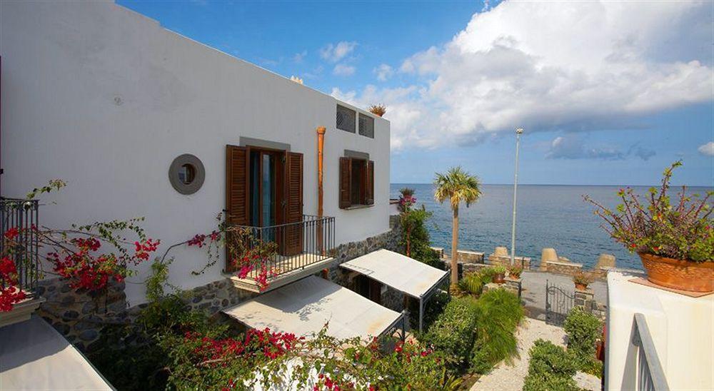 Hotel Residence Acquacalda Липари Екстериор снимка