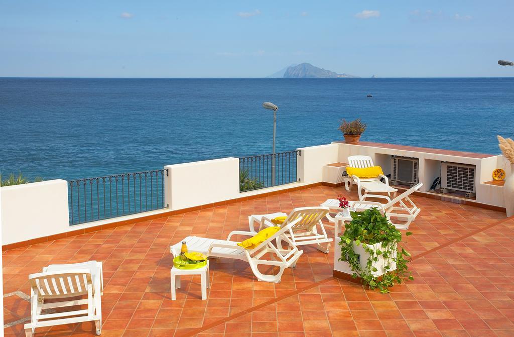 Hotel Residence Acquacalda Липари Екстериор снимка