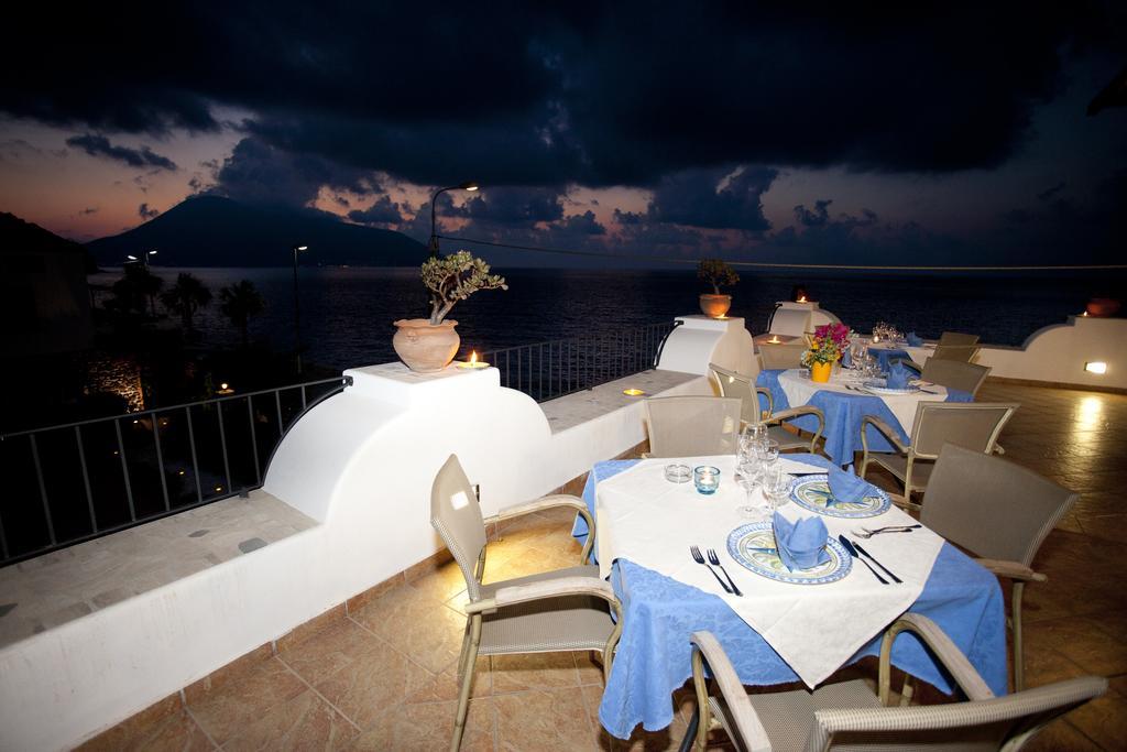 Hotel Residence Acquacalda Липари Екстериор снимка