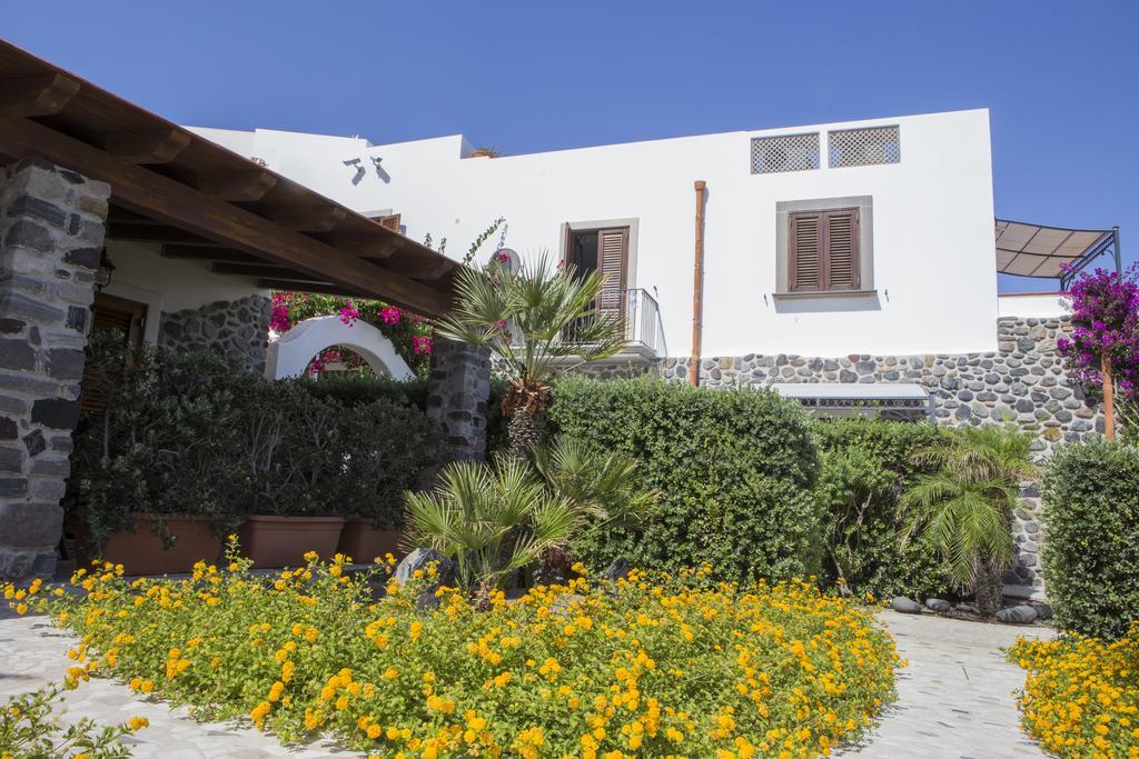 Hotel Residence Acquacalda Липари Екстериор снимка