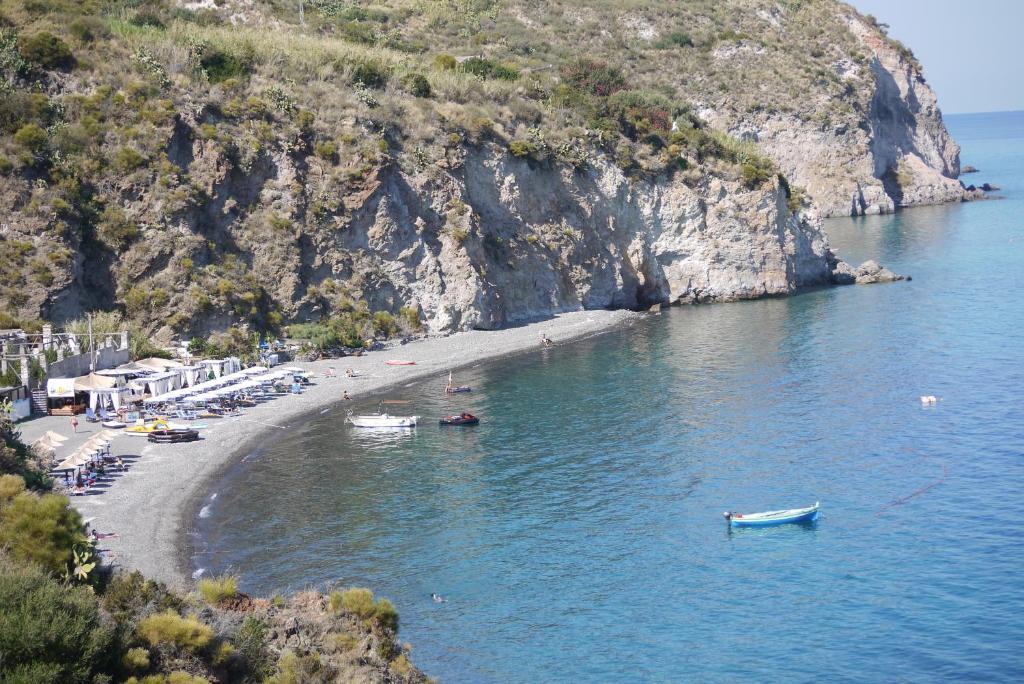 Hotel Residence Acquacalda Липари Екстериор снимка