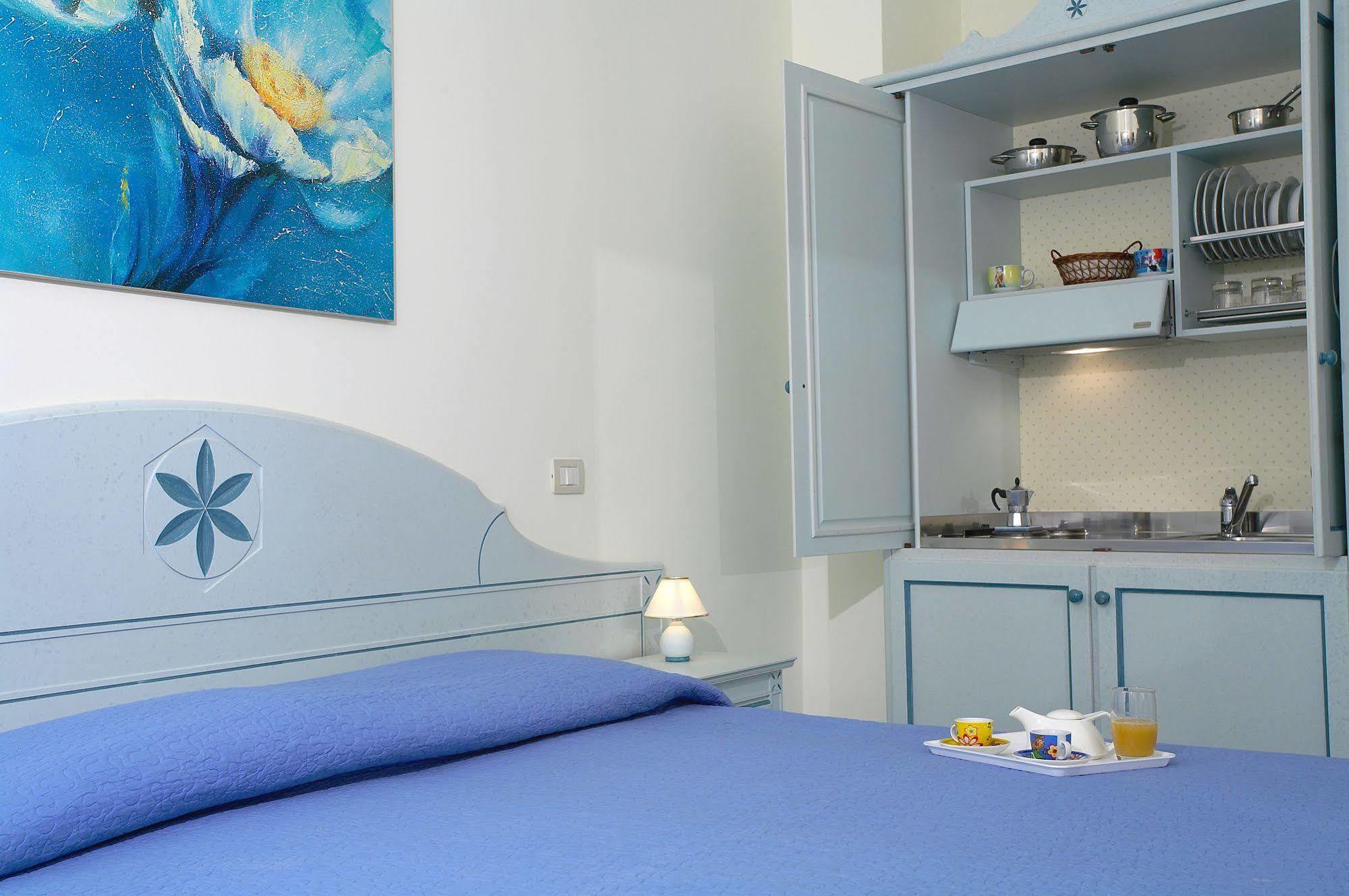 Hotel Residence Acquacalda Липари Екстериор снимка